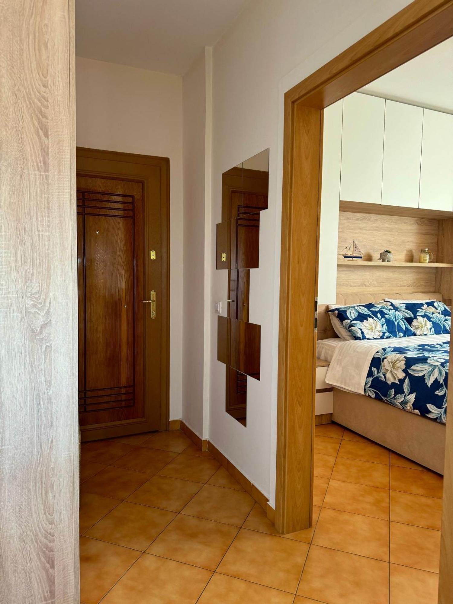 Skyview Oasis Premium Apartment Tirana Exterior photo